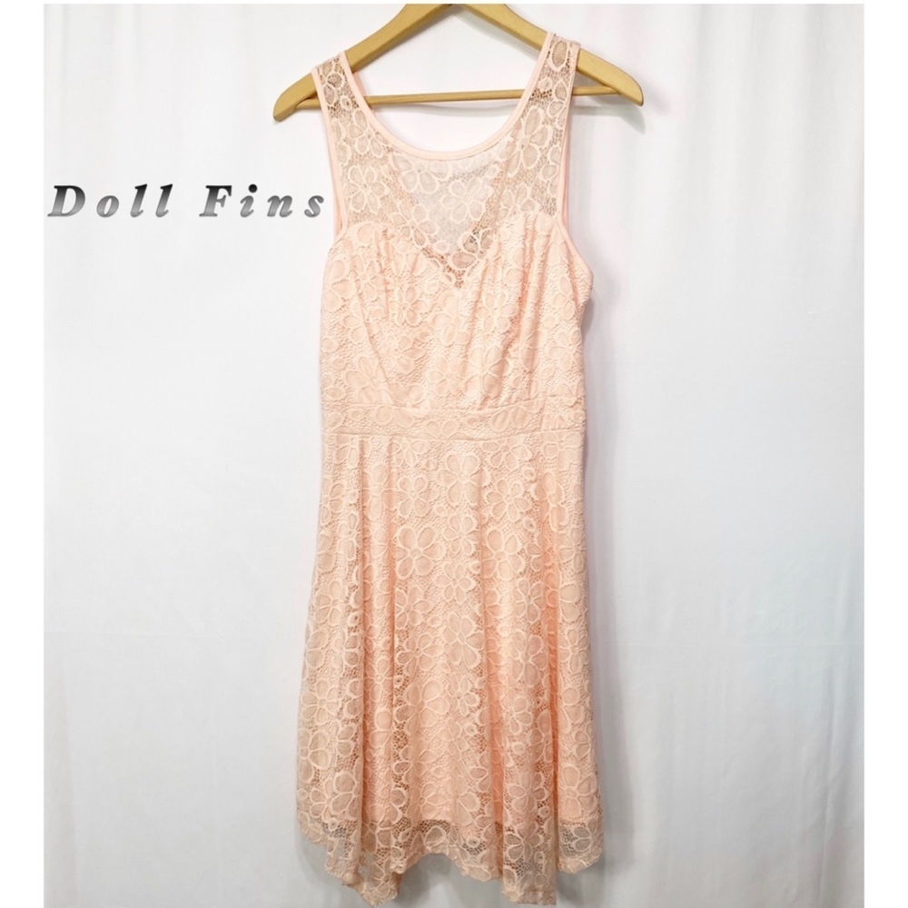 Doll Fins-Peach lace overlay W Lace sheer back dress L